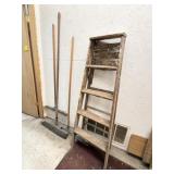 Wood Ladder, Floor Squeegees, Push Broom