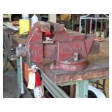 Columbian D45 5in Bench Vise