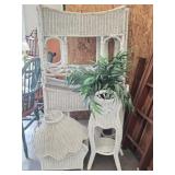 White Wicker: Plant Stands, Light, Magazine Rack