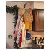 Longaberger Baskets, Aprons, Garland