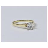 3.4 Grams 18K Gold & Diamond Ring