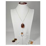 2.85 Grams 14K Gold Chain & Amber Jewelry