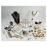 Vintage jewelry & More: Coro, Monet, Napier