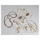 14.15 grams 14K Gold Jewelry: Earrings & Necklaces