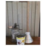 Dazey Butter Churn, Shedds Tin, Vint. Wringer