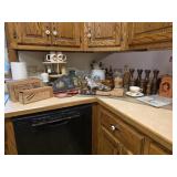Cutting Board, 3 Meat Grinders: Enterprise