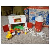 1986 Fisher Price Little People Barn