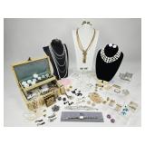 Vintage & Antique Costume Jewelry: Coro, Lisner