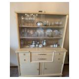 MCM Brickwede Hutch, Table & Chairs, Uranium Glass
