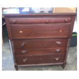 VINTAGE DRESSER W/GLASS ON TOP-KNOBS IN DRAWER