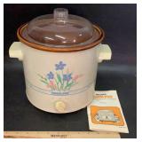 RIVAL CROCK POT W/BOOKLET RIVAL CROCK POT W/BOOKLET