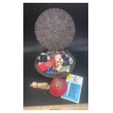 VINTAGE SEWING BASKET W/CONTENTS VINTAGE SEWING BASKET W/CONTENTS