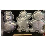 WILTON CAKE PANS-ASSORTED WILTON CAKE PANS-ASSORTED