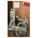 KIRBY "ULTIMATE G SERIES" VACUUM/CARPET SHAMPOO KIRBY "ULTIMATE G SERIES" VACUUM/CARPET SHAMPOO