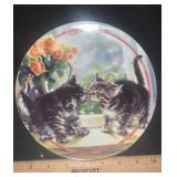 DECORATOR PLATE-KISSING KITTENS