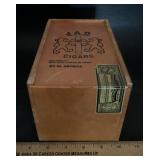 VINTAGE CIGAR BOX