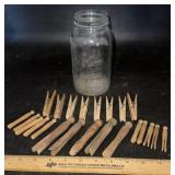 VINTAGE WOODEN CLOTHES PINS W/KERR JAR