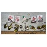 FISHING LURES & HOOKS-CHECK OUT THE PIC