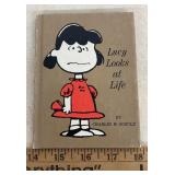 PEANUTS COLLECTIBLE-BOOK 'LUCY LOOKS AT LIFE'