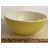 'PYREX' MIXING BOWL-SMALL CHIP ON EDGE