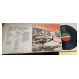 VINYL RECORD ALBUM W/GATEFOLD JACKET & PAPER