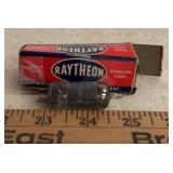 VINTAGE TUBE W/BOX-'RAYTHEON INTERNATIONAL'