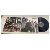 VINYL RECORD ALBUM W/GATEFOLD JACKET & MISSING (1)