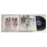 VINYL RECORD ALBUM W/GATEFOLD JACKET & PAPER