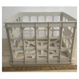 PLASTIC STORAGE CRATE-WHITE