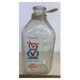 VINTAGE GLASS 'THOMPSON'S' DAIRY BOTTLE