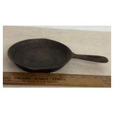 'SMALL' CAST IRON SKILLET-CHECK OUT THE PIC'S