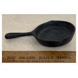 'NOVELTY BOTTOM' CAST IRON SKILLET-'GOTTA BE THE