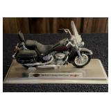 MAISTO "HARLEY DAVIDSON" COLLECTIBLE-"2008" FLSTC