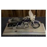 MAISTO "HARLEY DAVIDSON" COLLECTIBLE-"2000" FLHRA
