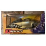 COLLECTIBLE TOY CAR-CHECK OUT THE PIC