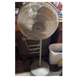 PEDESTAL FAN-CHECK OUT THE PIC