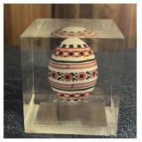 SHELF SETTER-EGG DESIGN IN RESIN