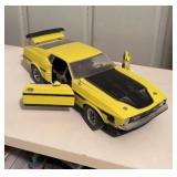 COLLECTIBLE TOY CAR-CHECK OUT THE PIC