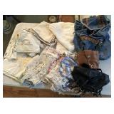 LINENS & PURSES-ASSORTED/CHECK OUT THE PIC