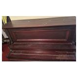 UPRICHT PIANO W/BENCH-ON MAIN LEVEL