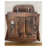 LEATHER CARPENTERS POUCH