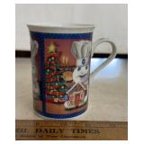 "PILLSBURY" COLLECTIBLE CUP-"DECEMBER/CHRISTMAS EV