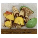 MID~CENTURY DECOR-MUSHROOM DESIGN