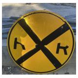 FEDERAL/STATE REGULATORY SIGN-"RAILROAD CROSSING"