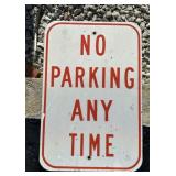 FEDERAL/STATE REGULATORY SIGN-"NO PARKING"