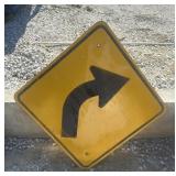 FEDERAL/STATE REGULATORY SIGN-"CURVE"