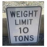 FEDERAL/STATE REGULATORY SIGN-"WEIGHT LIMIT~10TON"