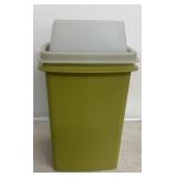 "TUPPERWARE" PICKLE CONTAINER-MISSING STRAINER