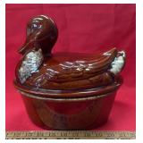 "HULL" POTTERY DISH W/COVER-DUCK DESIGN