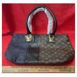 PURSE-CHECK OUT THE PIC
